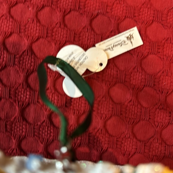 Disneyland park and hotel entrance ornament - Picture 4 of 6